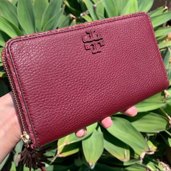 Tory Burch Taylor Zip Continental Leather Wallet - Picture 2 of 8